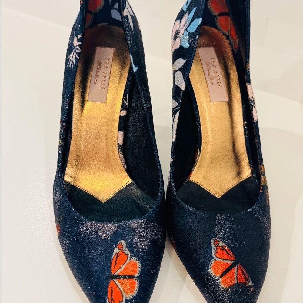 Ted Baker Moniirra Navy Heels with Rose Gold, Butterfly and Floral Design Sz 9.5 - Picture 2 of 10